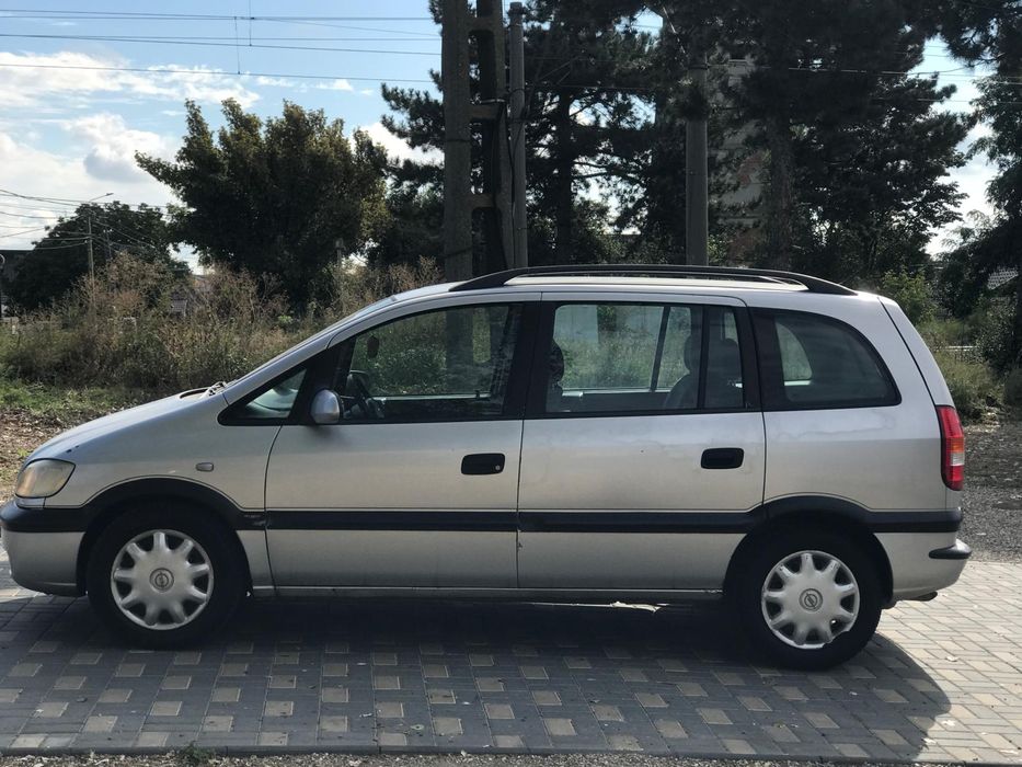 Opel Zafira  7 locuri