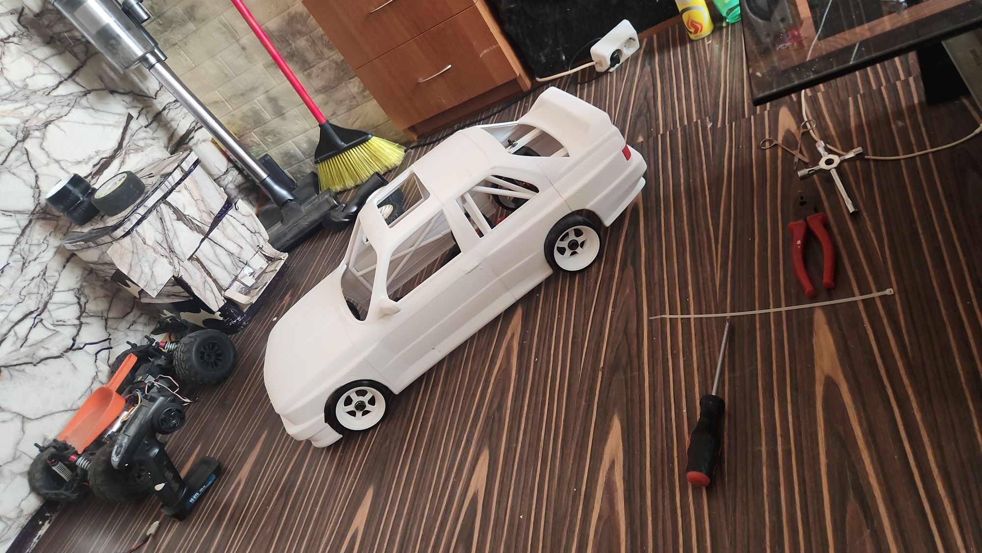 Rc car радио оправяме кола 1/5