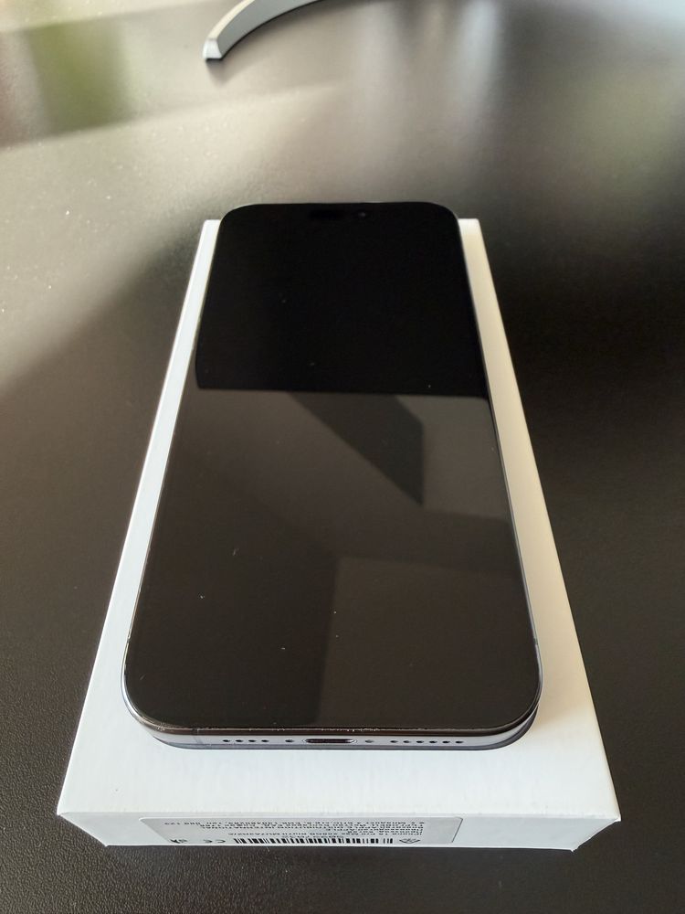 iPhone 15 Pro Max 256 gb ГАРАНЦИЯ