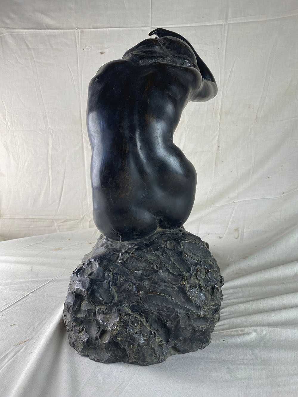 Statuie mare de bronz nud