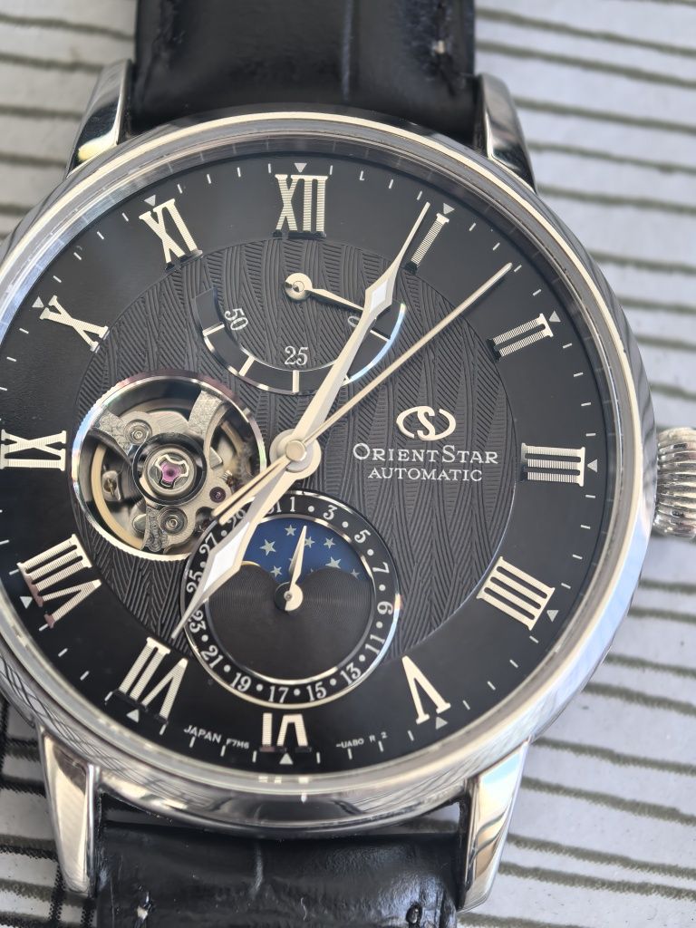 Часовник Orient Star