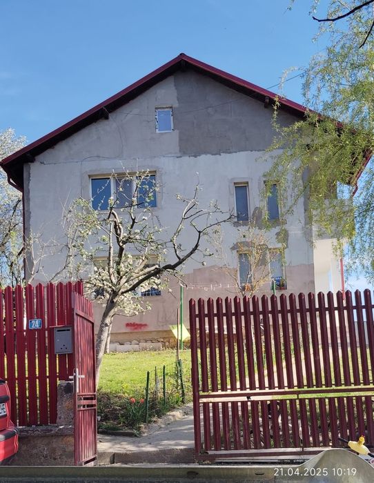 Casă în mijlocul naturii cu peisaj deosebit , c