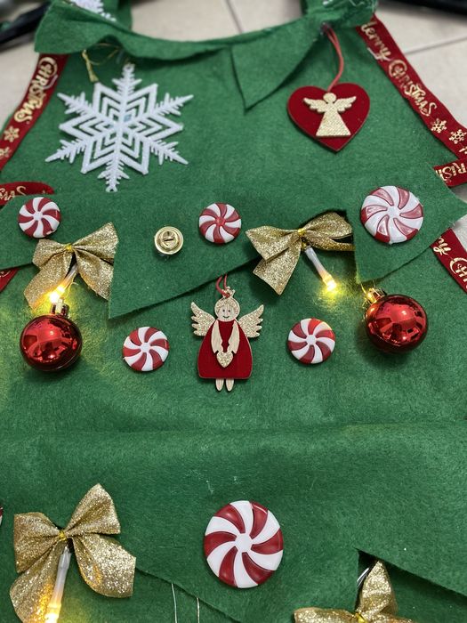 Costum braduț handmade, cu fundițe LED