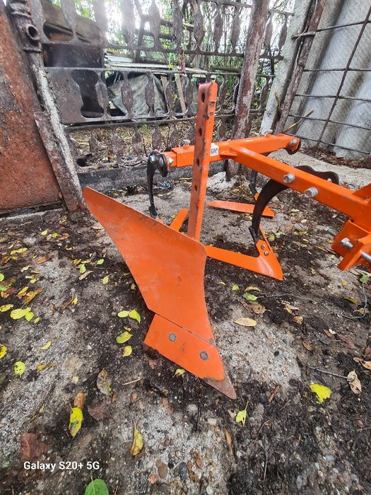 Prasitoare + plug pentru motosapa