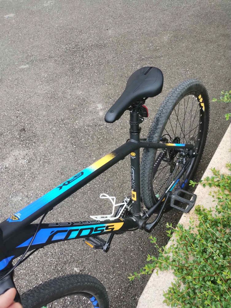 Cross GRX 8 2022