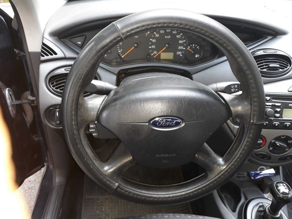 Ford focus (2004)