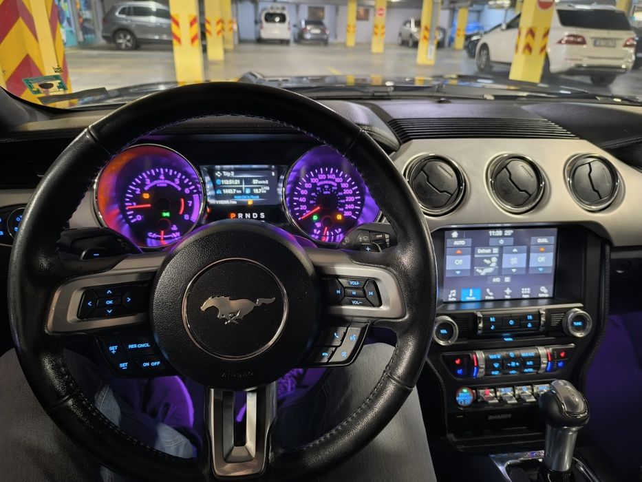 Ford Mustang продава