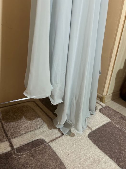 Продавам бледо синя официална рокля