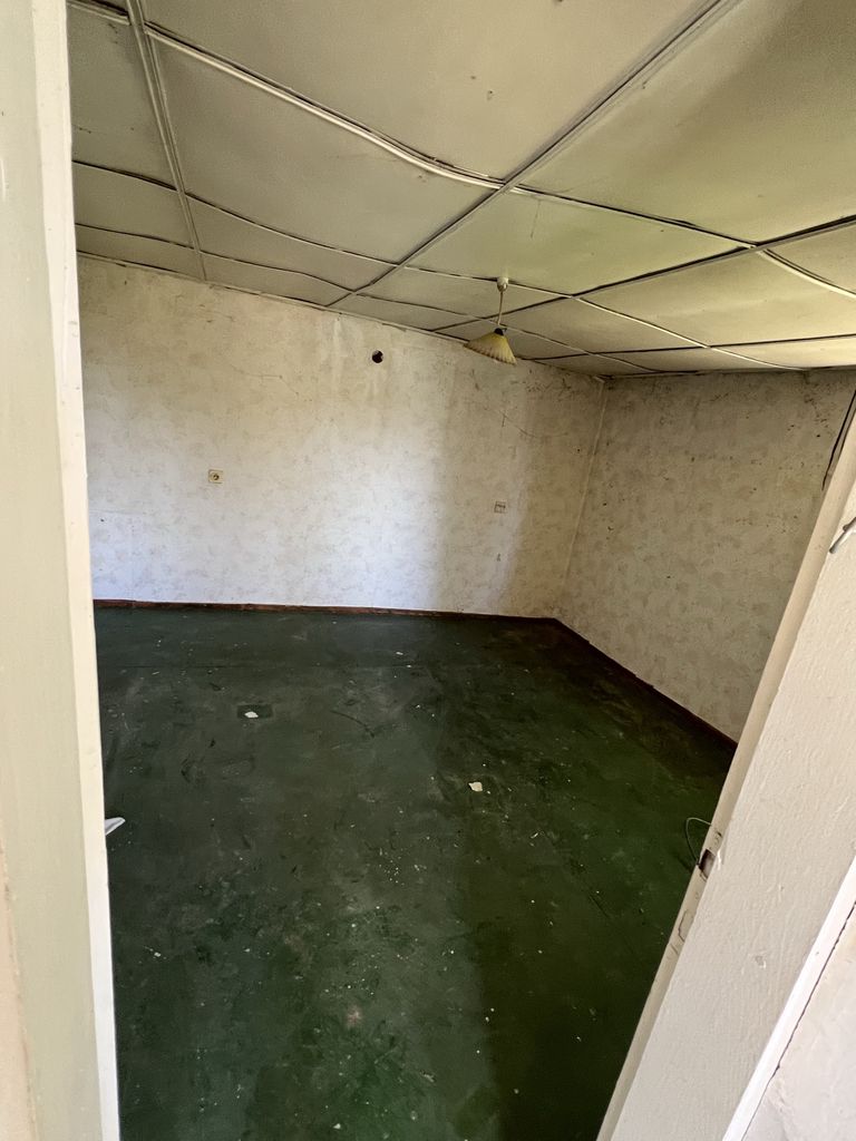 Продава се Къща в Плевен, Дружба 1 - 1 кв.м за 20400 €/кв.м - Снимка #8