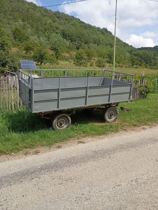 Remorca agricola cu 2 axe