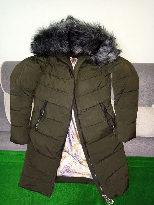 Куртка сотилади 150000