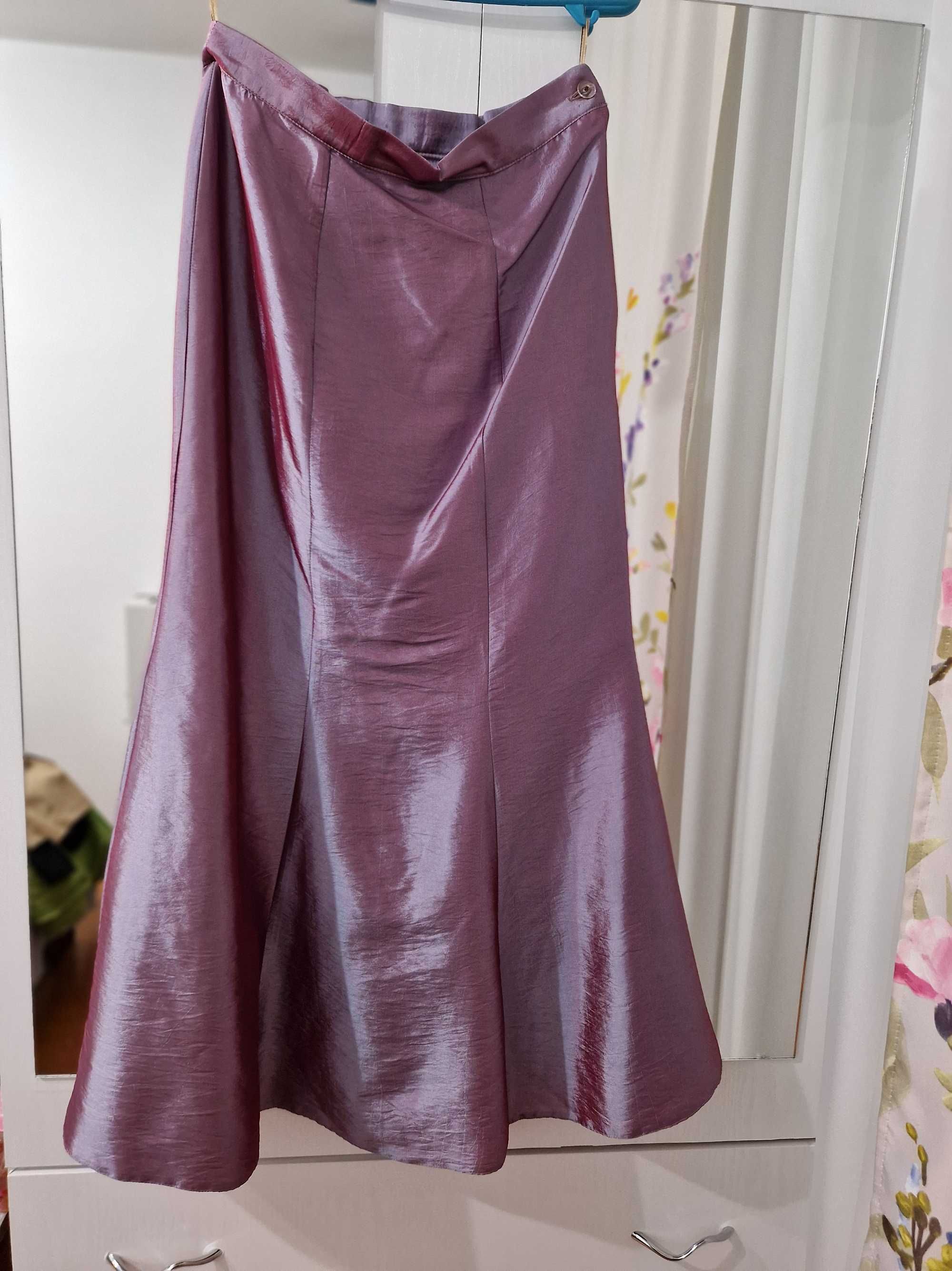 Costum de ocazie din tafta