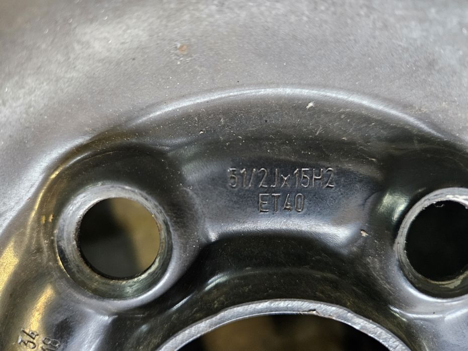 4 jante tabla Sudrad 5.5J x 15 H2 ET 40, VW Polo + capace sigla VW