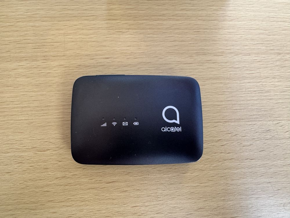 Безжичен рутер (бисквитка) Alcatel 4G LTE