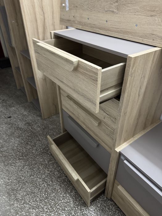 Mobilier camera tineret