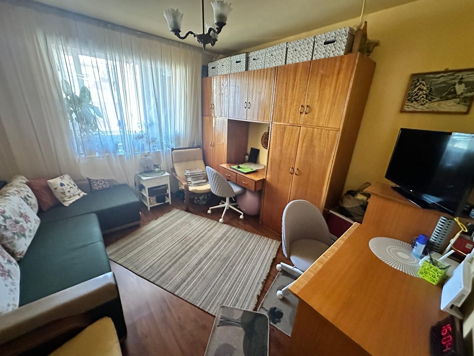 Vând apartament 3 camere, zona Griviței