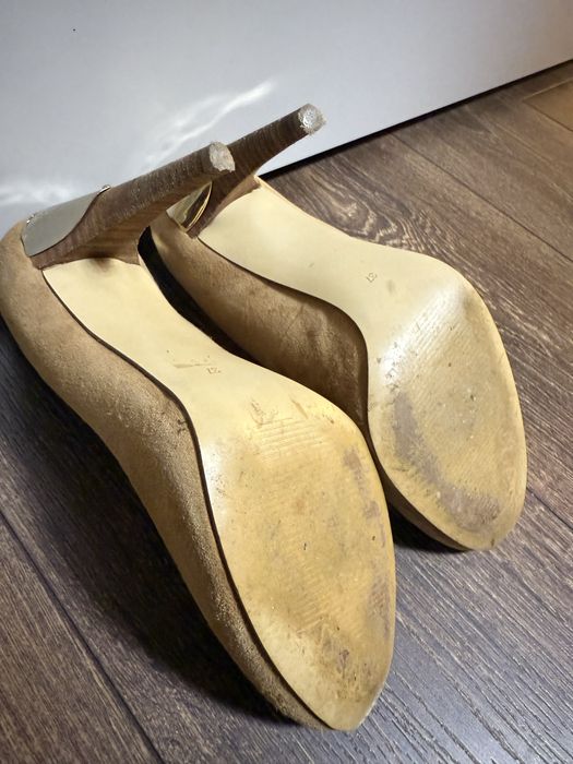 Vand pantofi cu toc GUESS 37