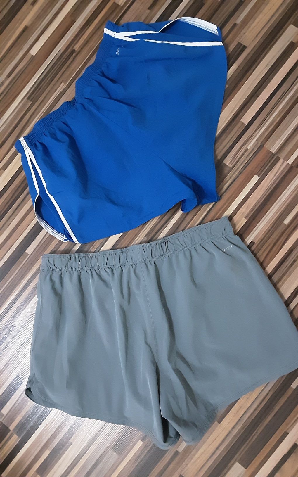 (L) NIKE Maria Sharapova оригинални топ(30лв)къси панталони(25лв)