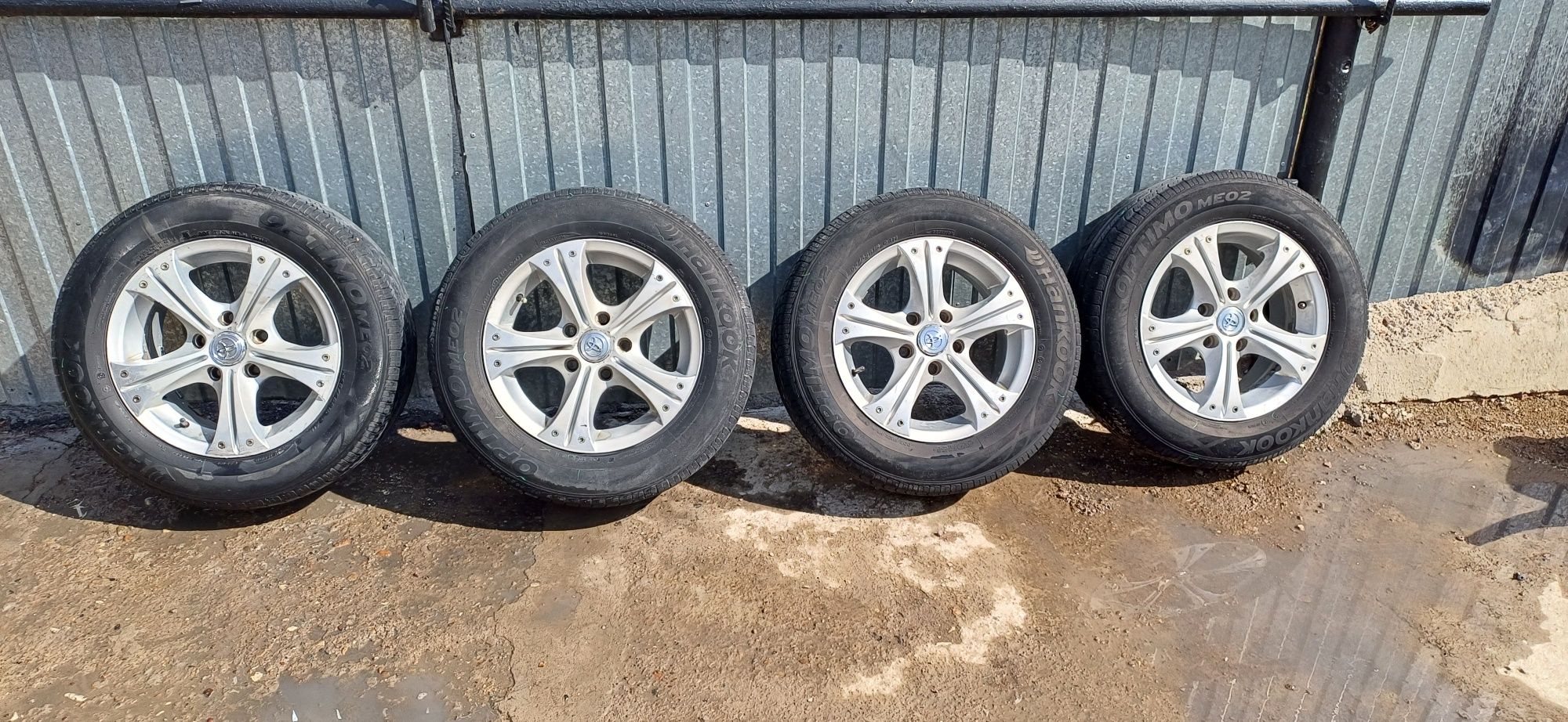 205 65 R 15 продам
