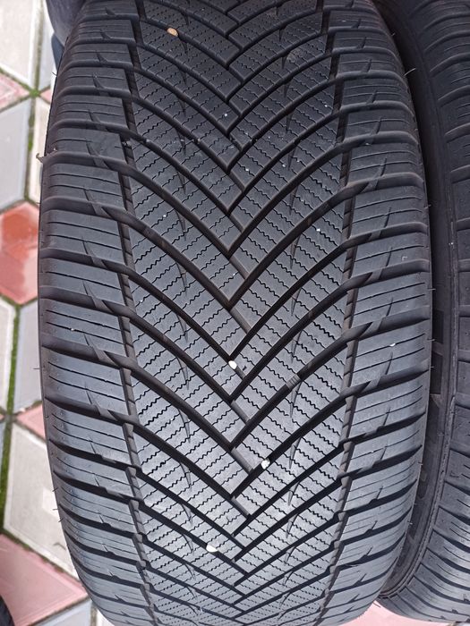 Vand 2 anvelope de iarna 225 45 r17 IMPERIAL ca si noi din 2023