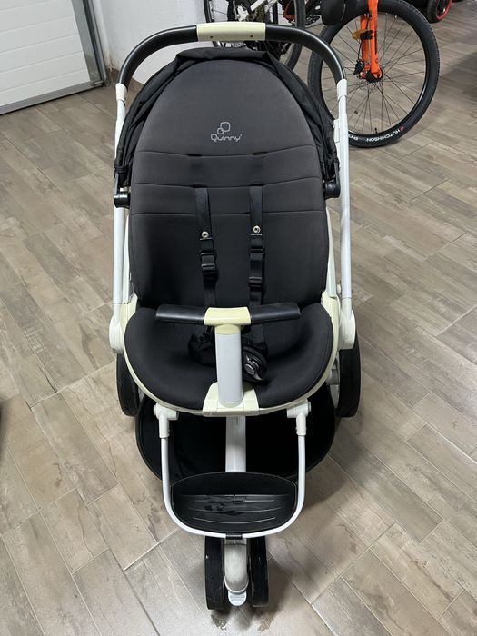 Vand carucior Quinny 4 in 1 si alte accesorii pentru bebelusi