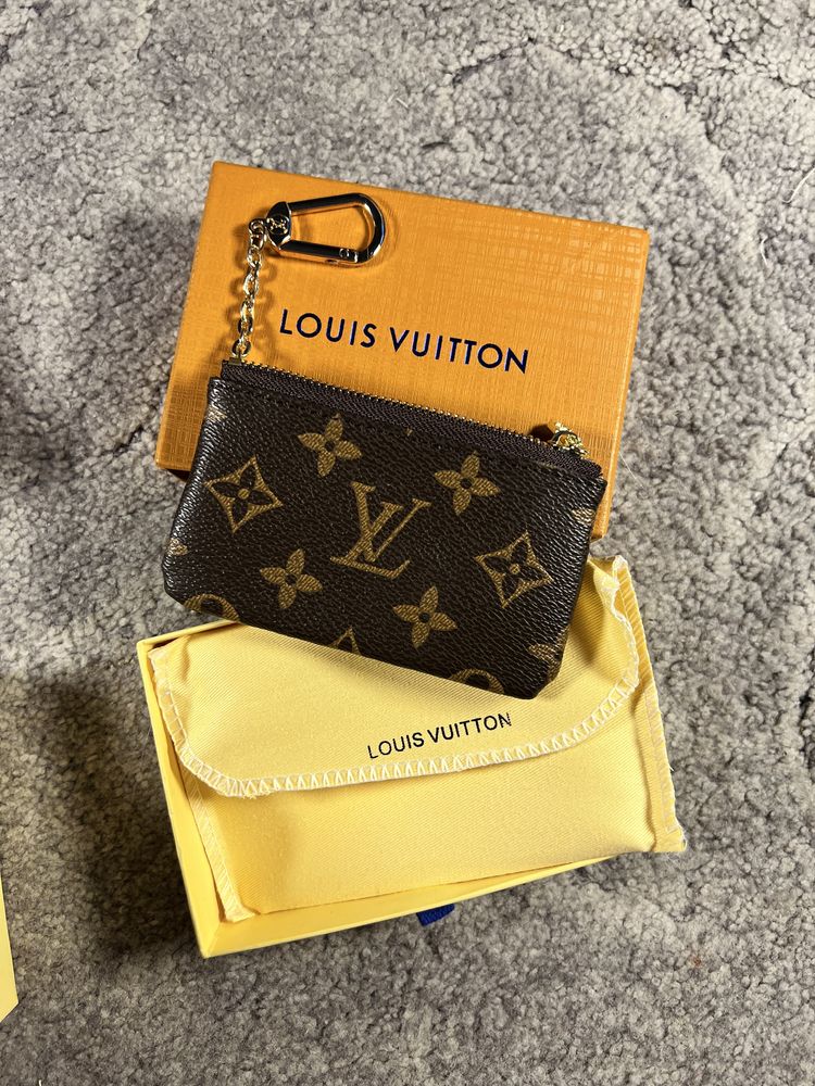 Чисто Нов Louis Vuitton Портфейл и Монетник