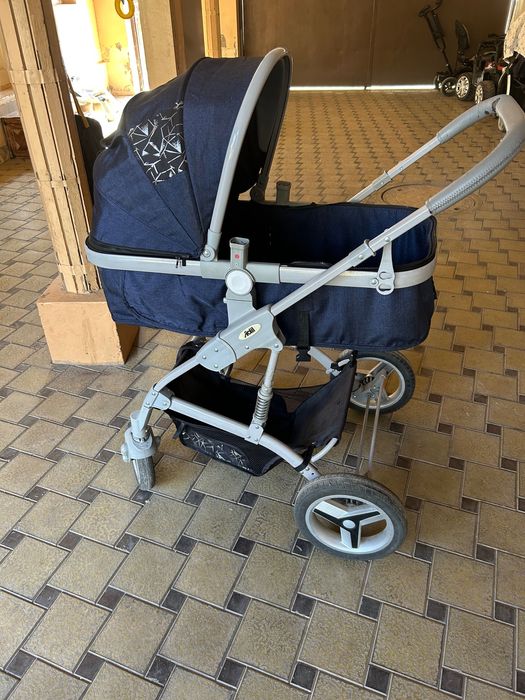 Продам детскую коляску