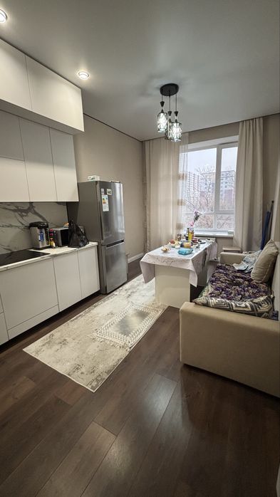 Подселение только девушка