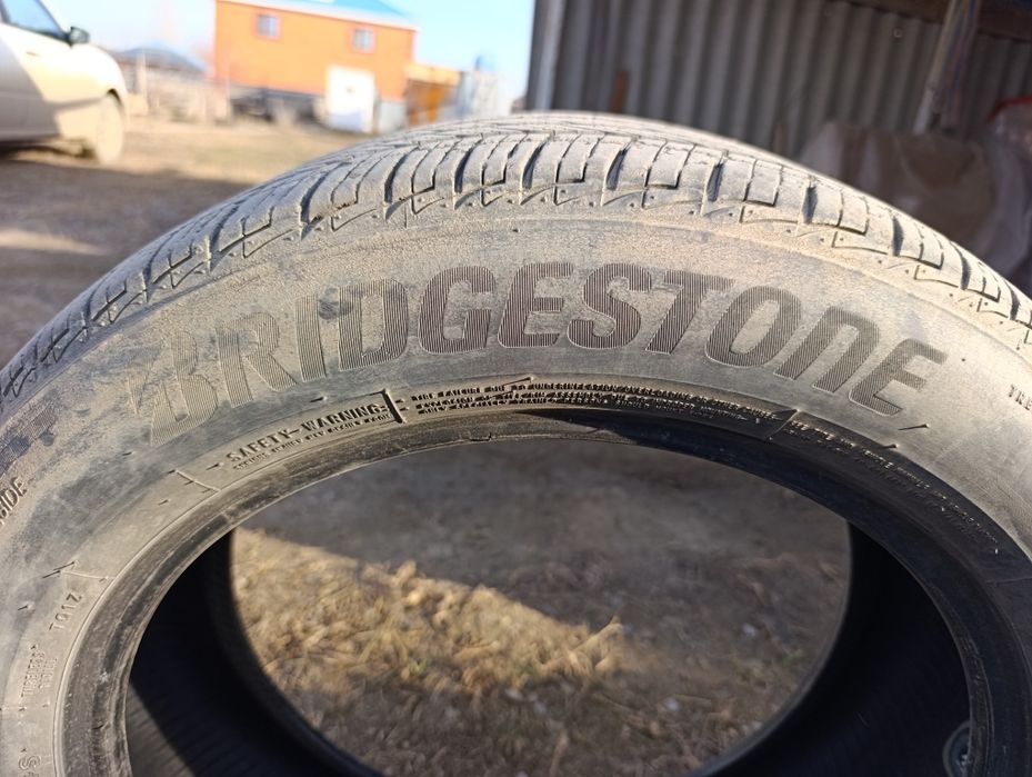 Шины R 17 в хорошем состоянии