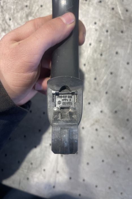 Maner deschidere din exterior usa fata stanga 7H0 837 209 Volkswagen