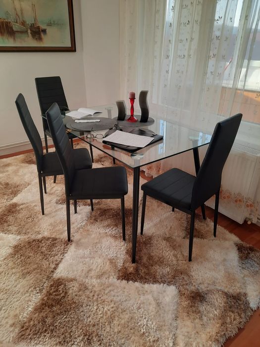 Ofer spre închiriere apartament cu două camere ,situat în Făgăraș!