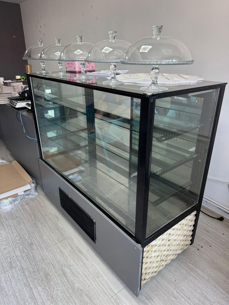 Vitrine frigorifice  cofetarie- 2 buc.