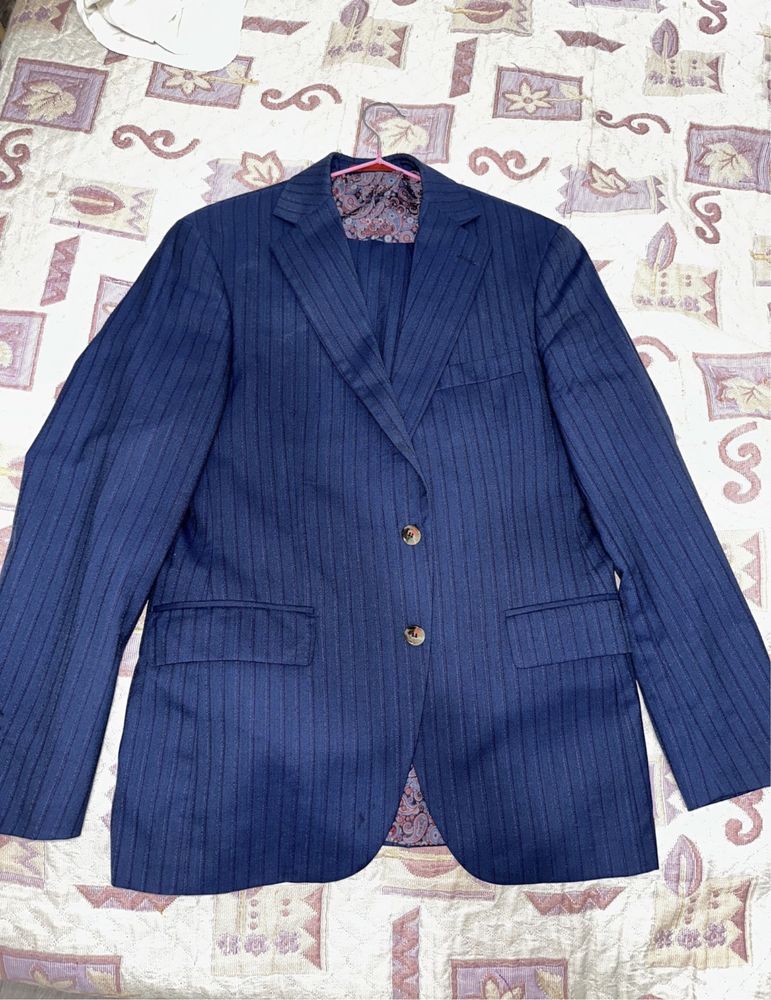 Продам костюм пиджак с брюками от enrico marinelli оригинал