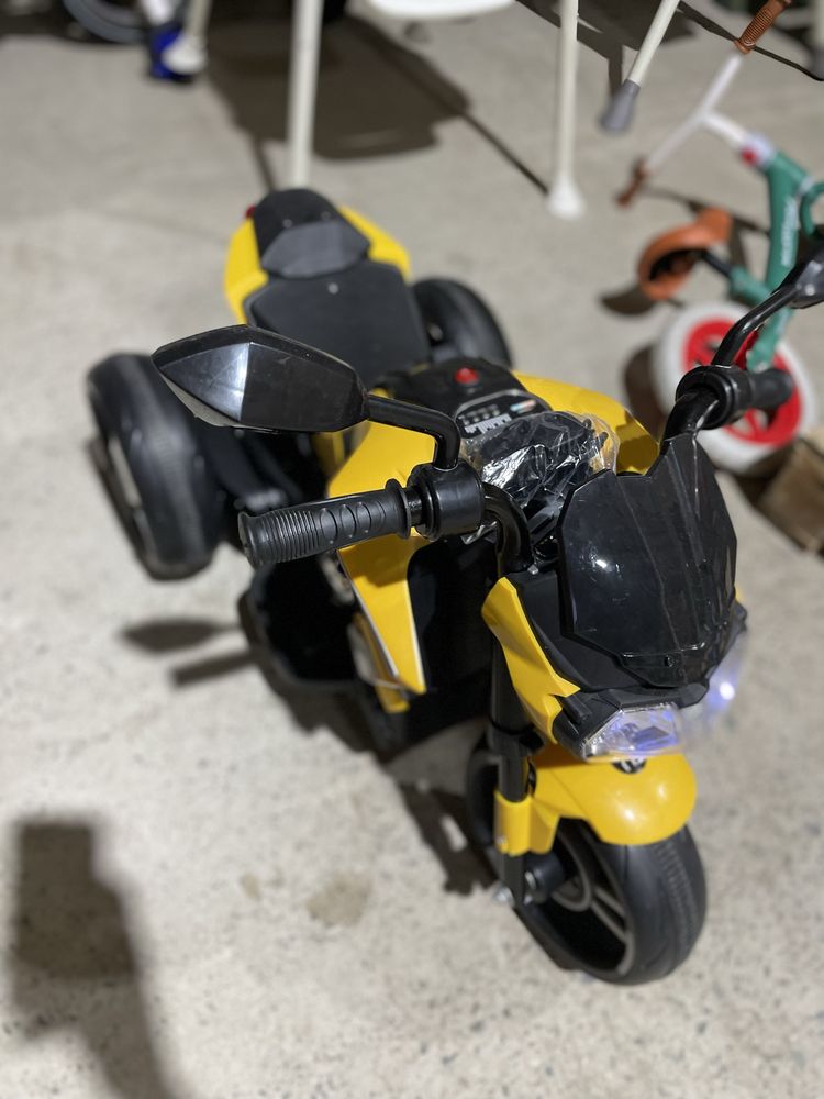 Motocicleta electrica pentru copii 12V Moni Bo Colombo Yellow