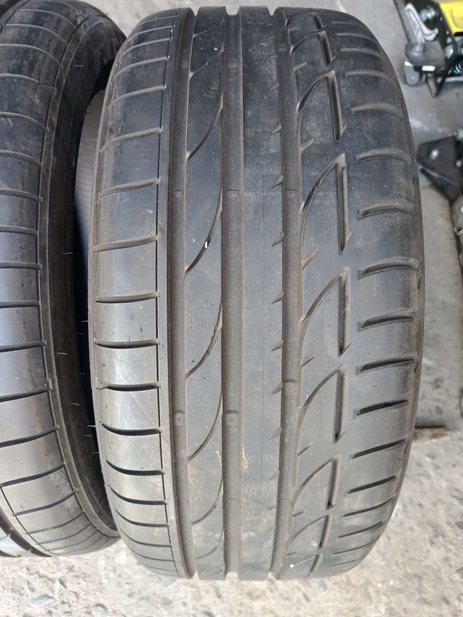 Летни гуми -19цола -225/40-1бр.-110лв."BRIDGESTONE"-като нови