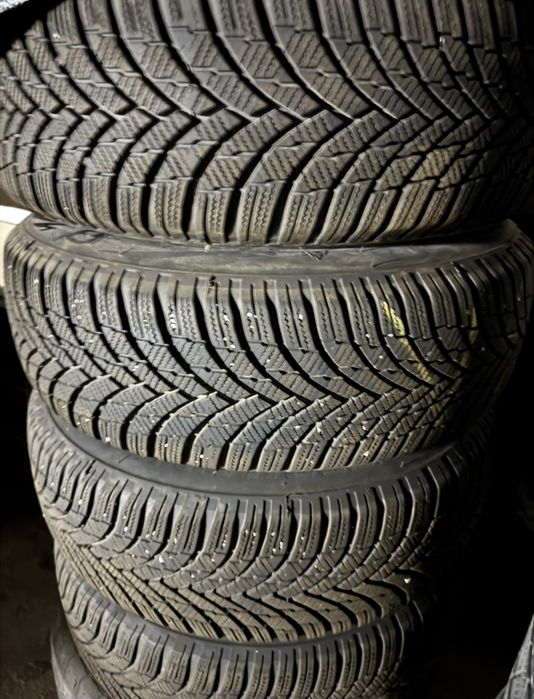 Зимни гуми + джанти 195 65 15 Firestone
