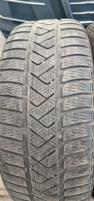 215 55 17 Pirelli 4 anvelope iarna