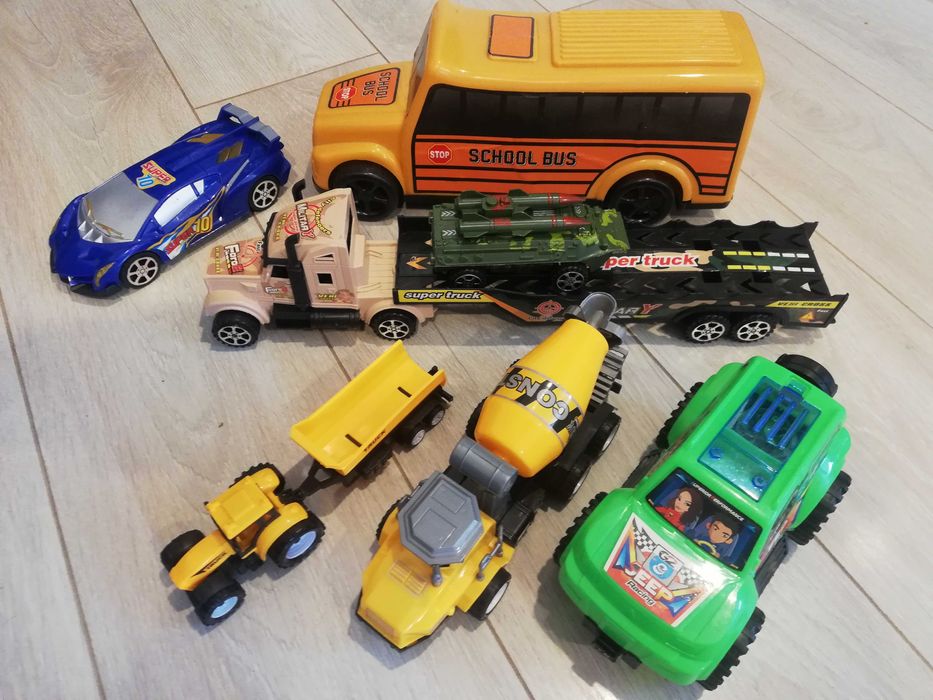 Детские игрушечные машины