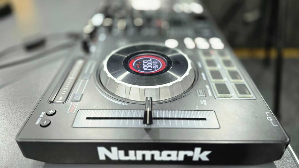 Numark Mixtrack Platinum + decksaver