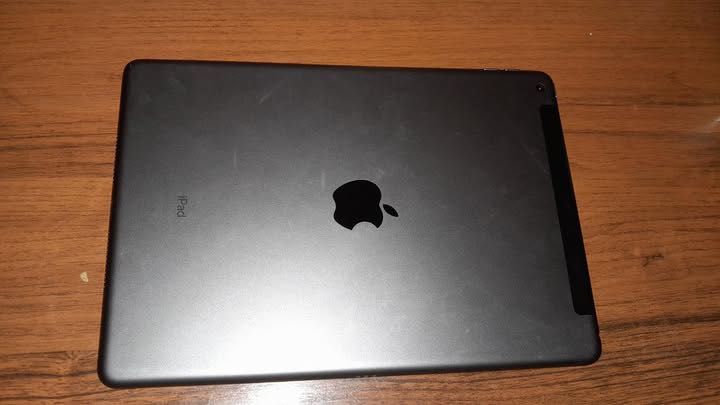 iPad 8 го поколения Wi-Fi + Cellular 32 GB