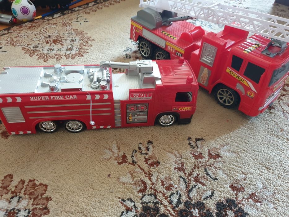 Пожарни коли 2бр.