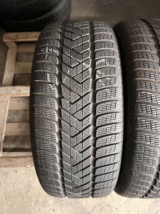 2 anvelope iarna 255/45/20 , Pirelli , 6 mm