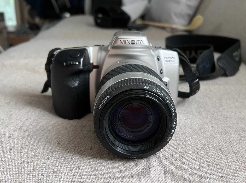 Minolta Dynax 500si + obiectiv Minolta AF Zoom 70–210mm f/4.5–5.6