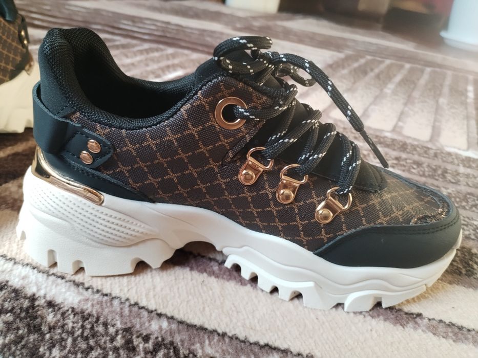 Дамски маратонки