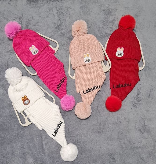 Seturi căciulă + fular Labubu