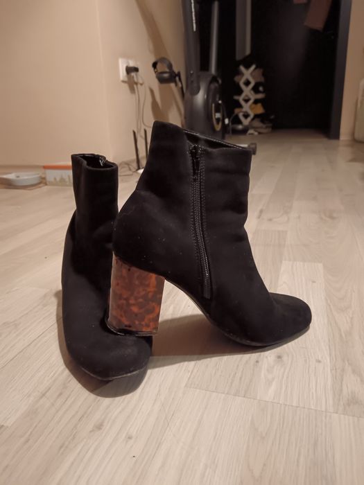 Дамски боти ASOS и боти на ток