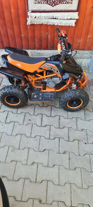 Vând atv stare foarte bună