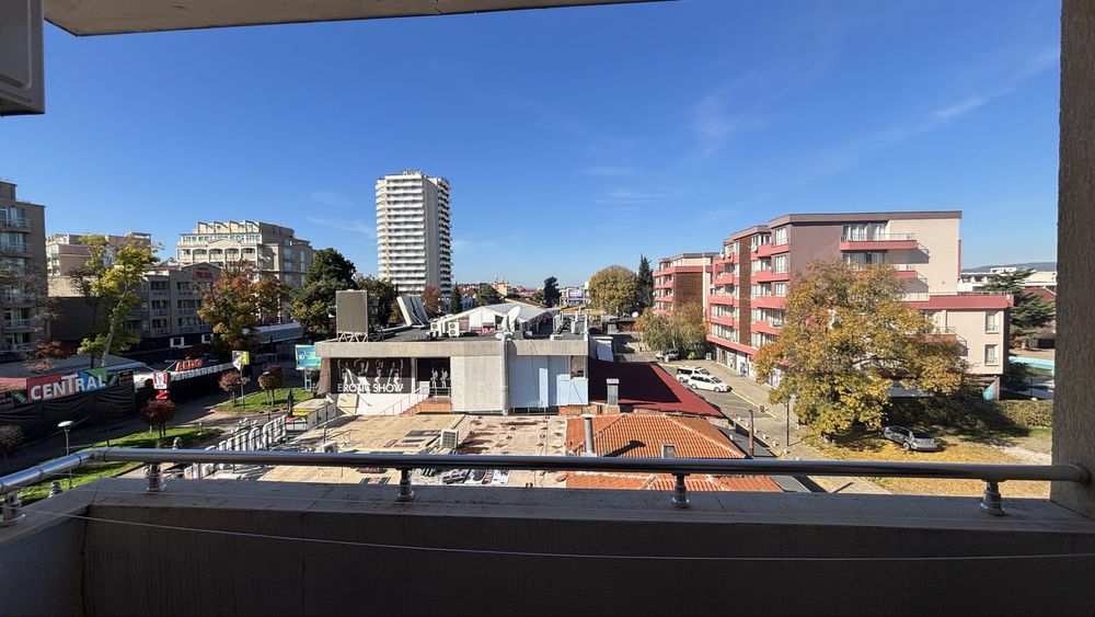 Двустаен апартамент в Слънчев бряг на първа линия