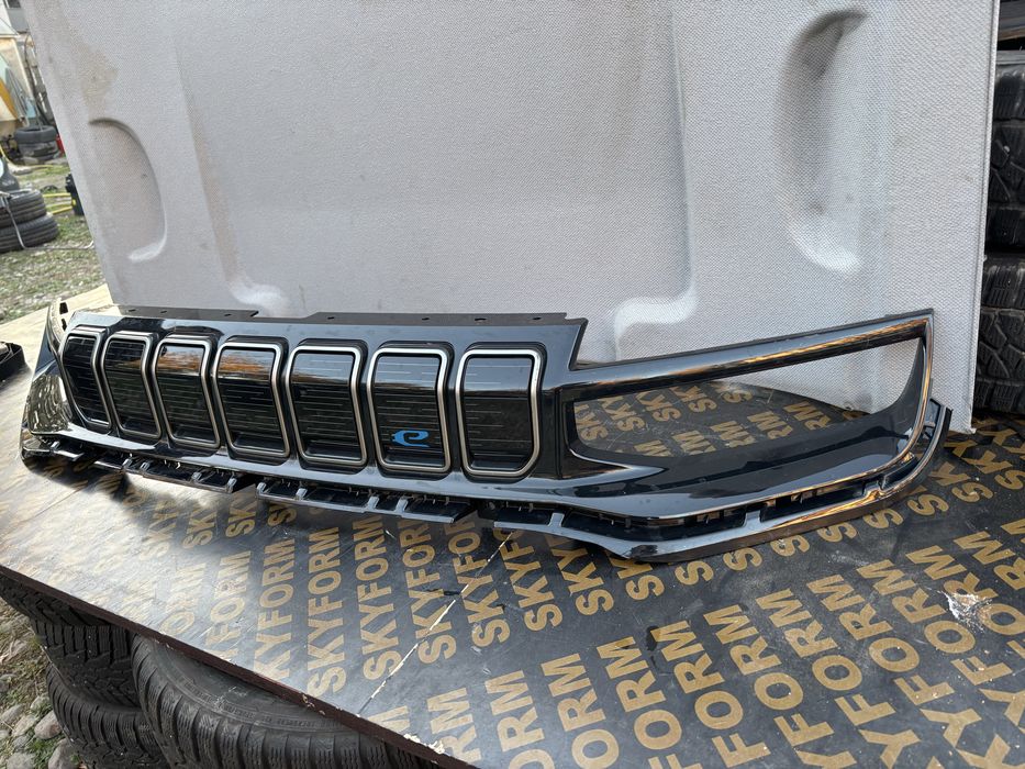 Решетка Грил Jeep Avenger