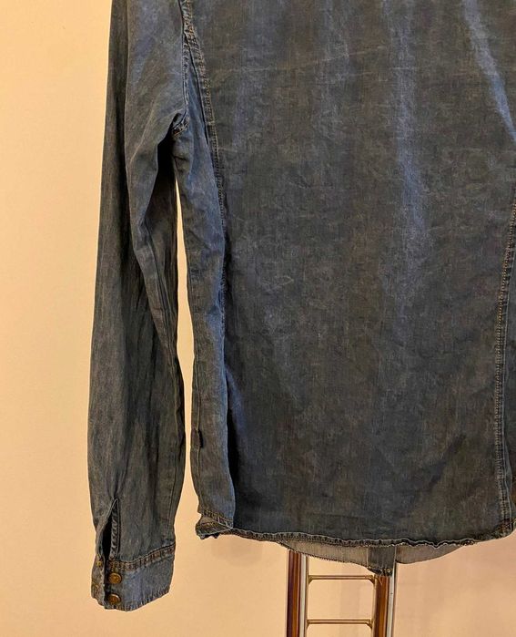 Camasa blugi cu tinte aplicate pe guler